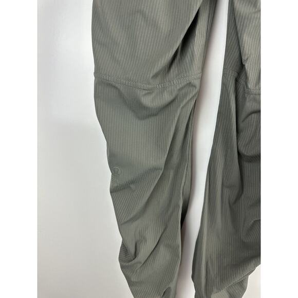 Lululemon Beyond the Studio Jogger Lightweight Stretch Green Women's Size 4 2021 - Picture 3 of 12